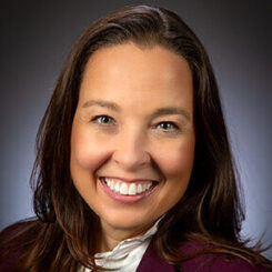 Heidi Whidden Headshot